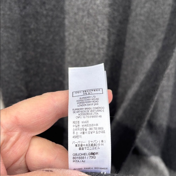 Burberry London England Black Gray Red Check 100% Cashmere Scotland Scarf - Picture 7 of 11